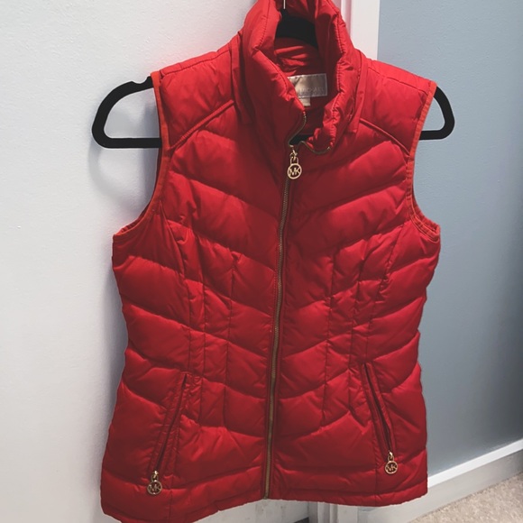 Michael Kors Missy Red Packable Down Vest size XS - Picture 3 of 4